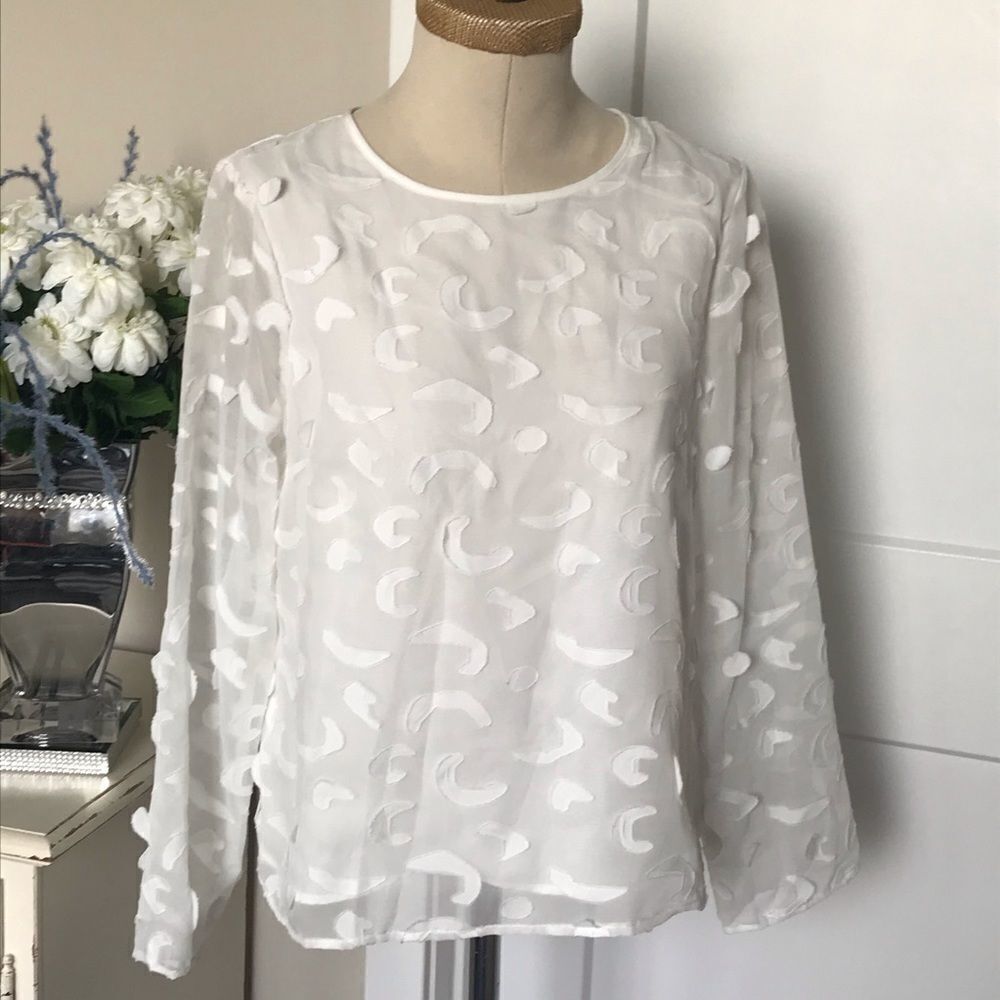Savida UK Grace Long Sleeve Key hole textured semi -sheer Blouse‎ Off White M